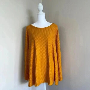 Cocomo Gold Blouse With Back Cutout​​